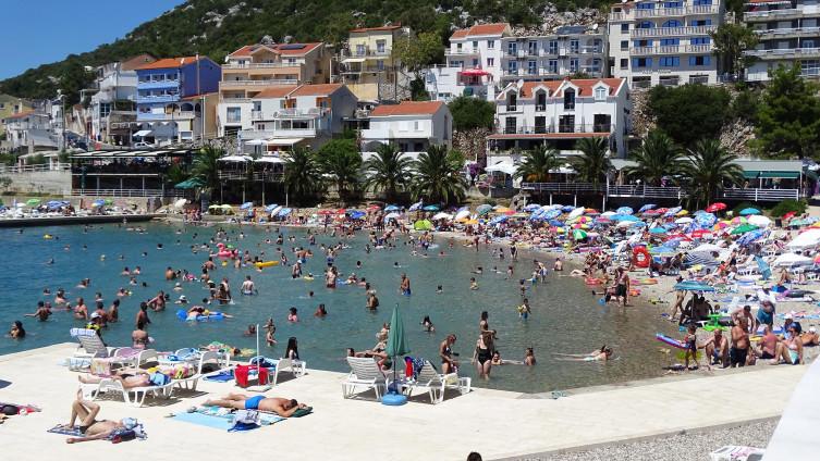 Tuzlanka krala na plaži u Neumu