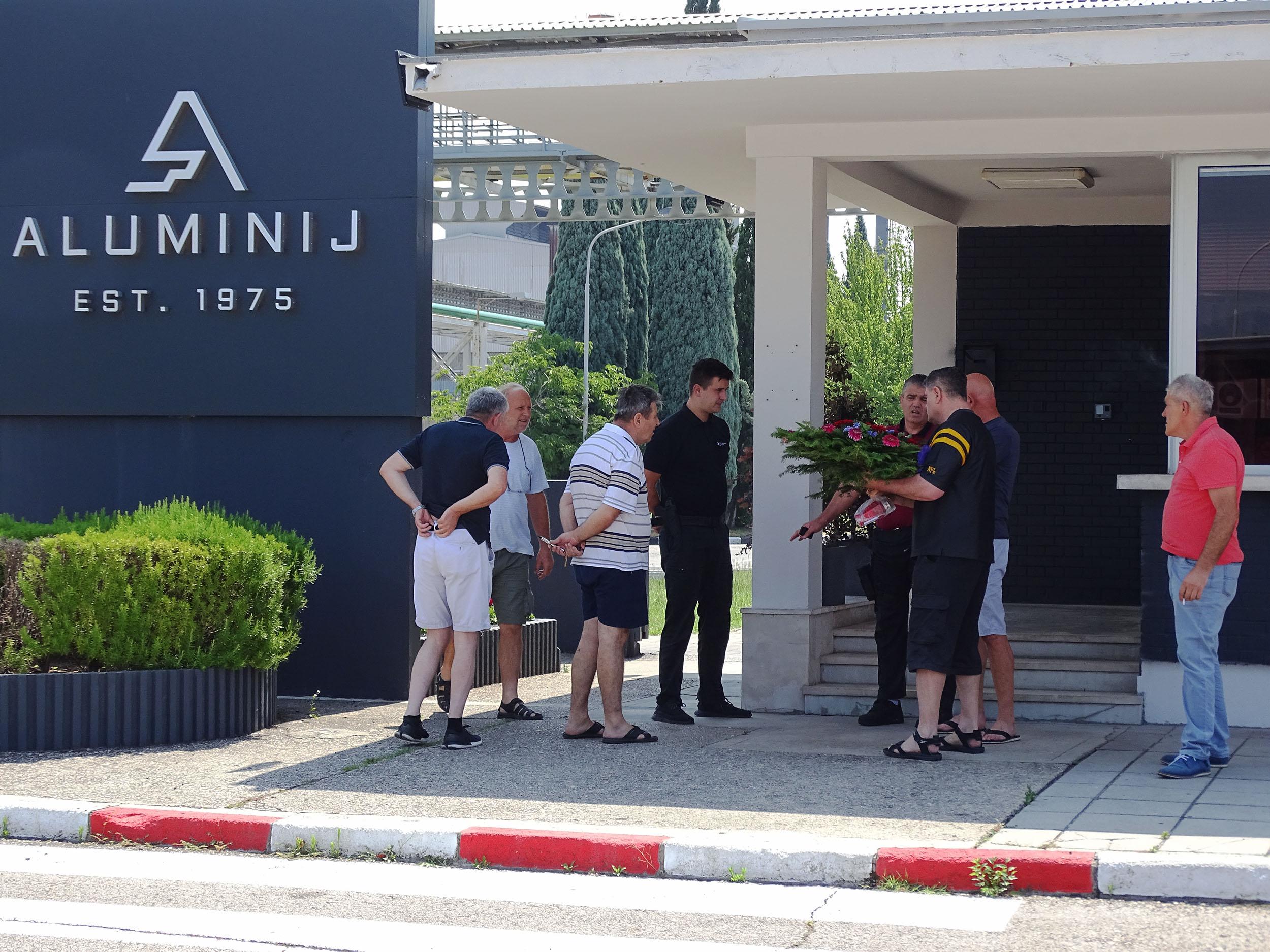 Bivši radnici vraćeni s kapije - Avaz