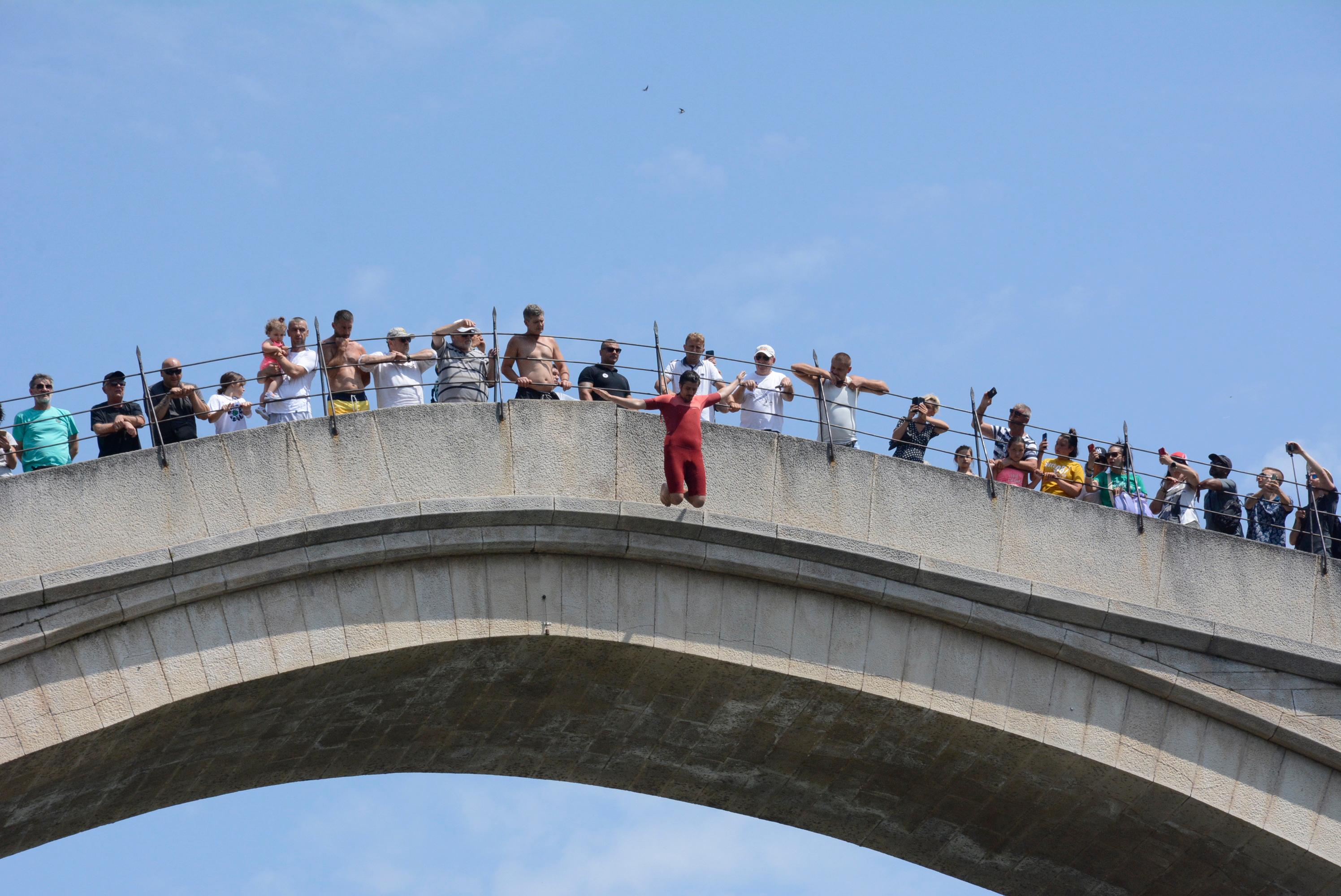 Skok bez aplauza sa Starog mosta - Avaz