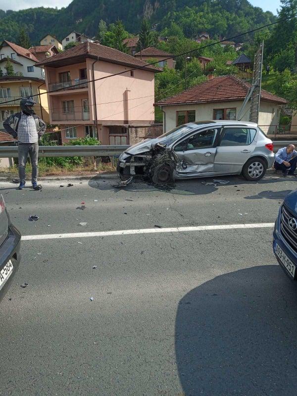 Na vozilima je pričinjena veća materijalna šteta - Avaz