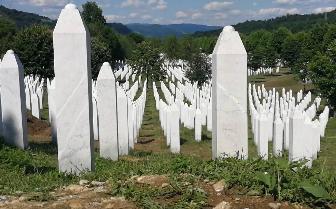 Institut za istraživanje genocida Kanada pisao čelnicima Twittera i YouTube-a: Zabranite negiranje genocida u Srebrenici