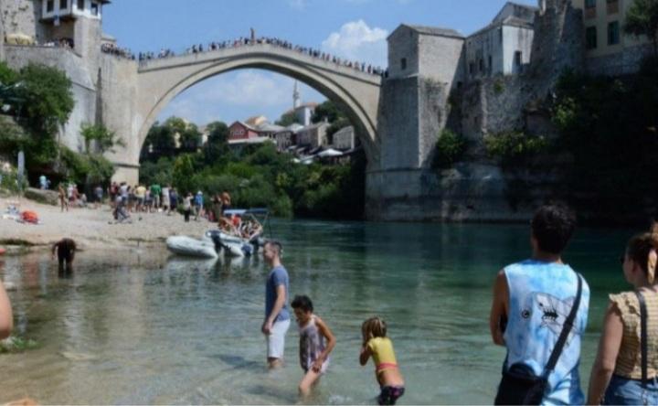 Žuto upozorenje za Mostar i Sarajevo zbog visoke temperature