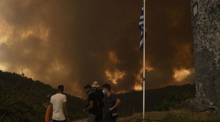 Srušio se avion u Grčkoj, pilot preživio