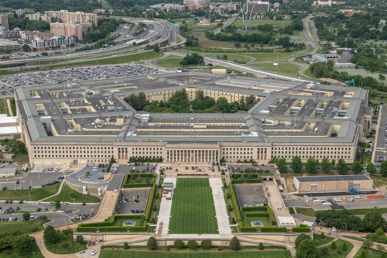 Pentagon: Angažira privatnike za prijevoz izbjeglica - Avaz