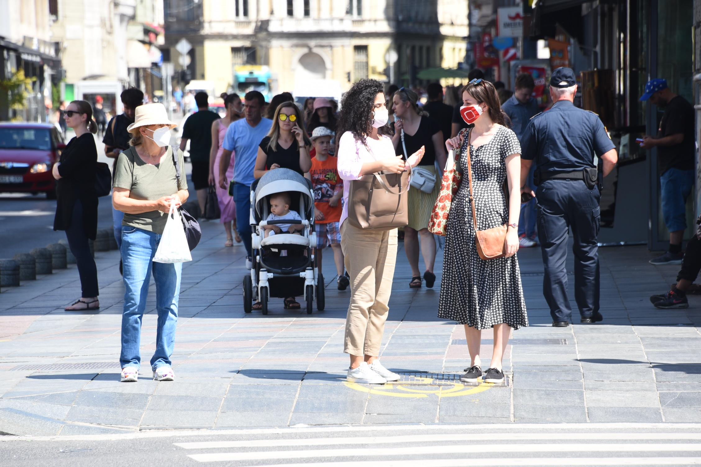 Ovo su nove naredbe u FBiH: Nošenje maske obavezno i na otvorenom pod jednim uvjetom