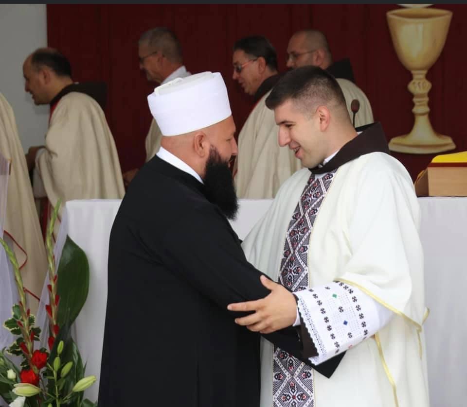 Imam Nihad Ahmetović na misi fra Antonija Baketarića - Avaz