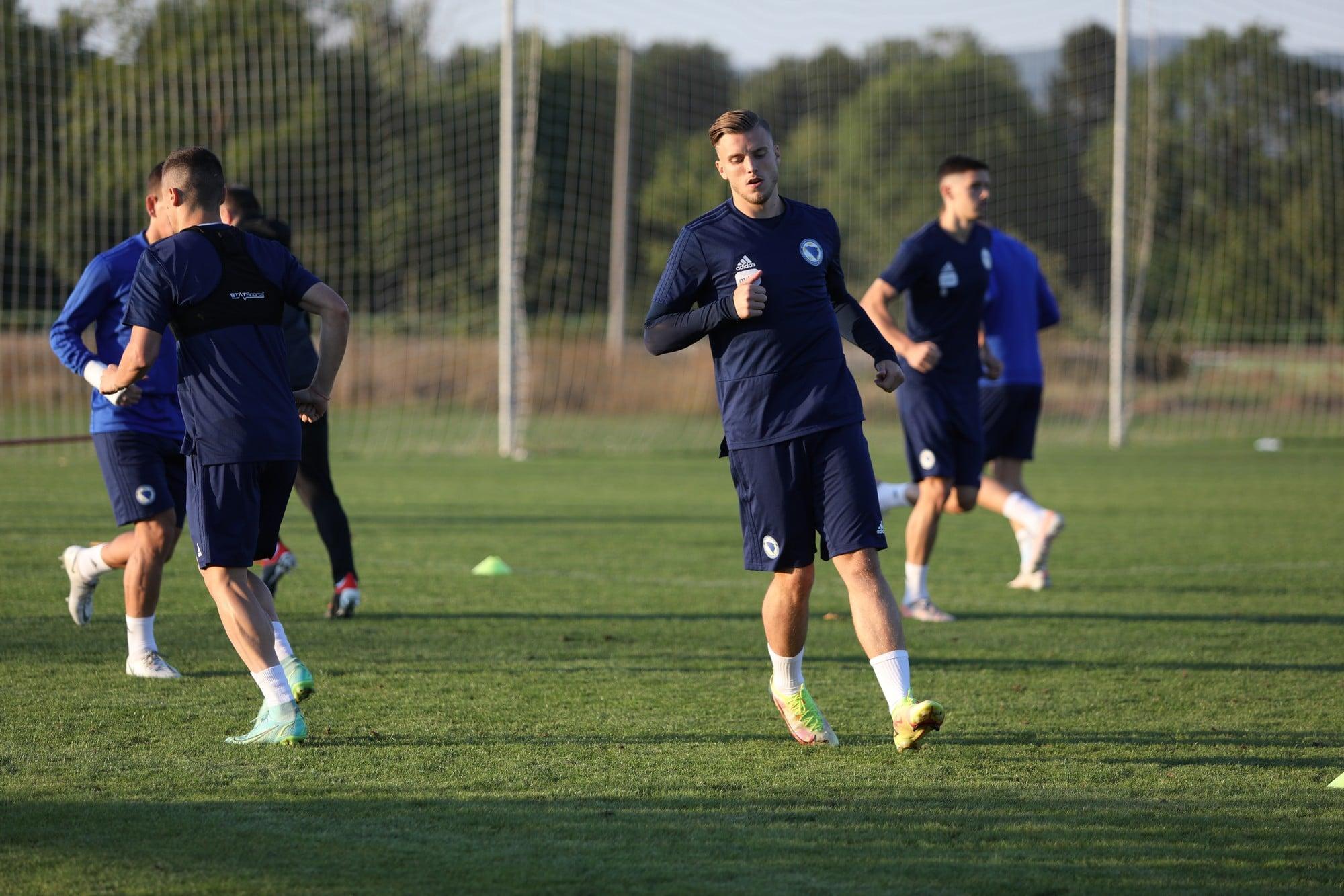 Pogledajte prijepodnevni trening "Zmajeva" u Trening kampu FK Sarajevo