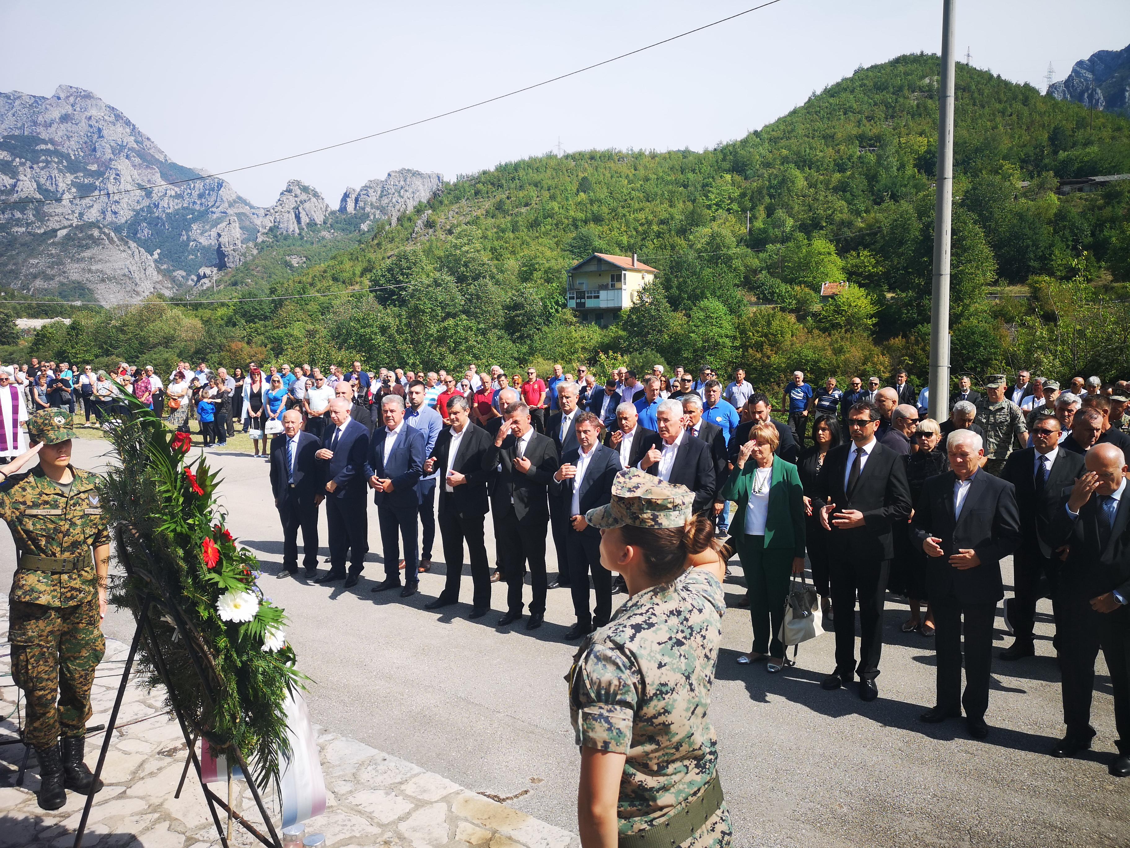 Obilježena 28. godišnjica ratnog zločina u Grabovici