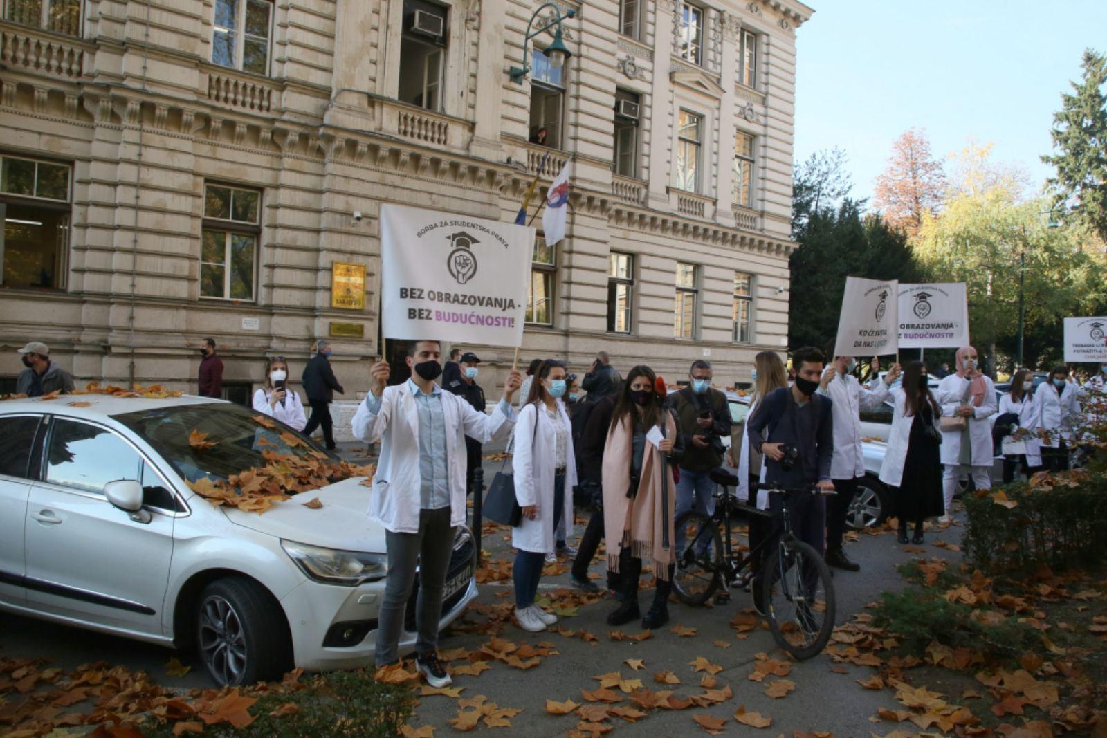 Protesti najavljeni u 12 sati, polazak ispred Doma sindikata - Avaz