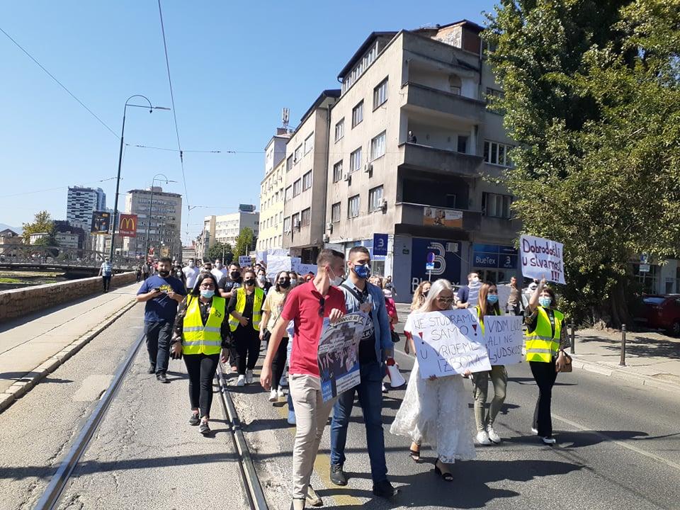 "Avaz" na licu mjesta: Studenti izašli na proteste, imaju četiri zahtjeva