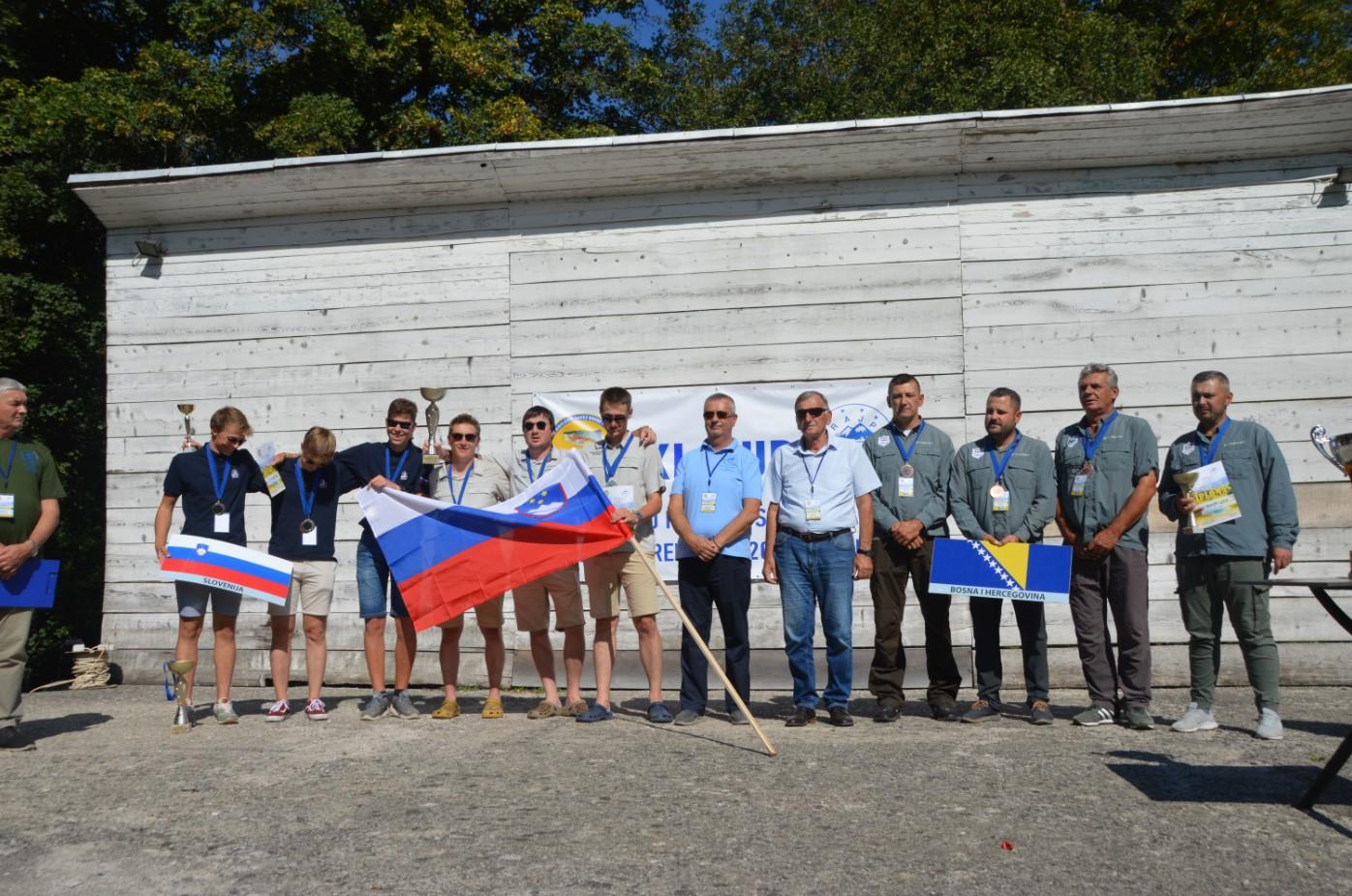 Pehari i medalje u rukama najuspješnijih - Avaz