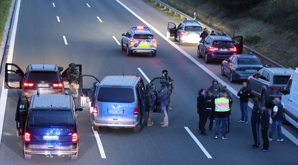 Talačka kriza u Njemačkoj: Uhapšen muškarac koji je napao ljude u srbijanskom autobusu