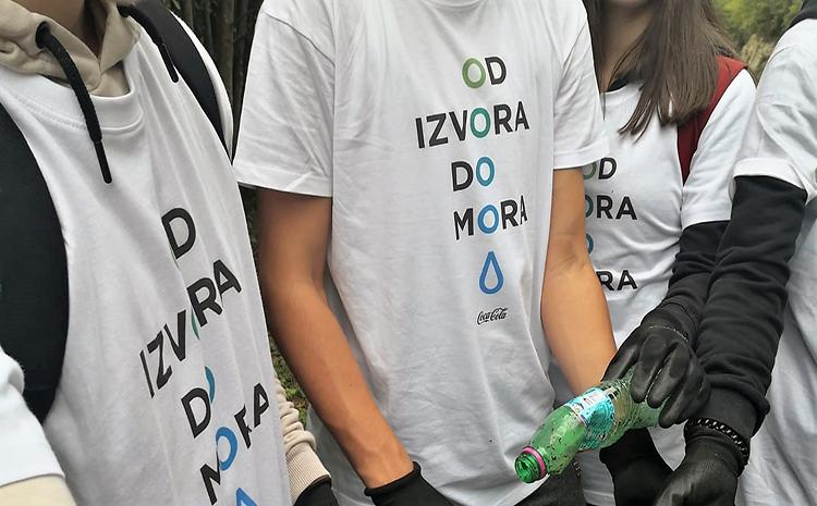 Coca-Colin projekat Od izvora do mora danas angažovao učesnike u akcijama čišćenja u Gradu Bihaću i Nacionalnom parku Una