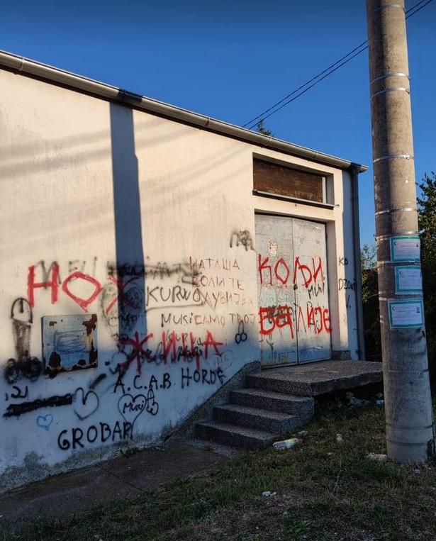 U dobojskom naselju Orašje ispisani uvredljivi grafiti "Nož, žica" i "Kolji balije"