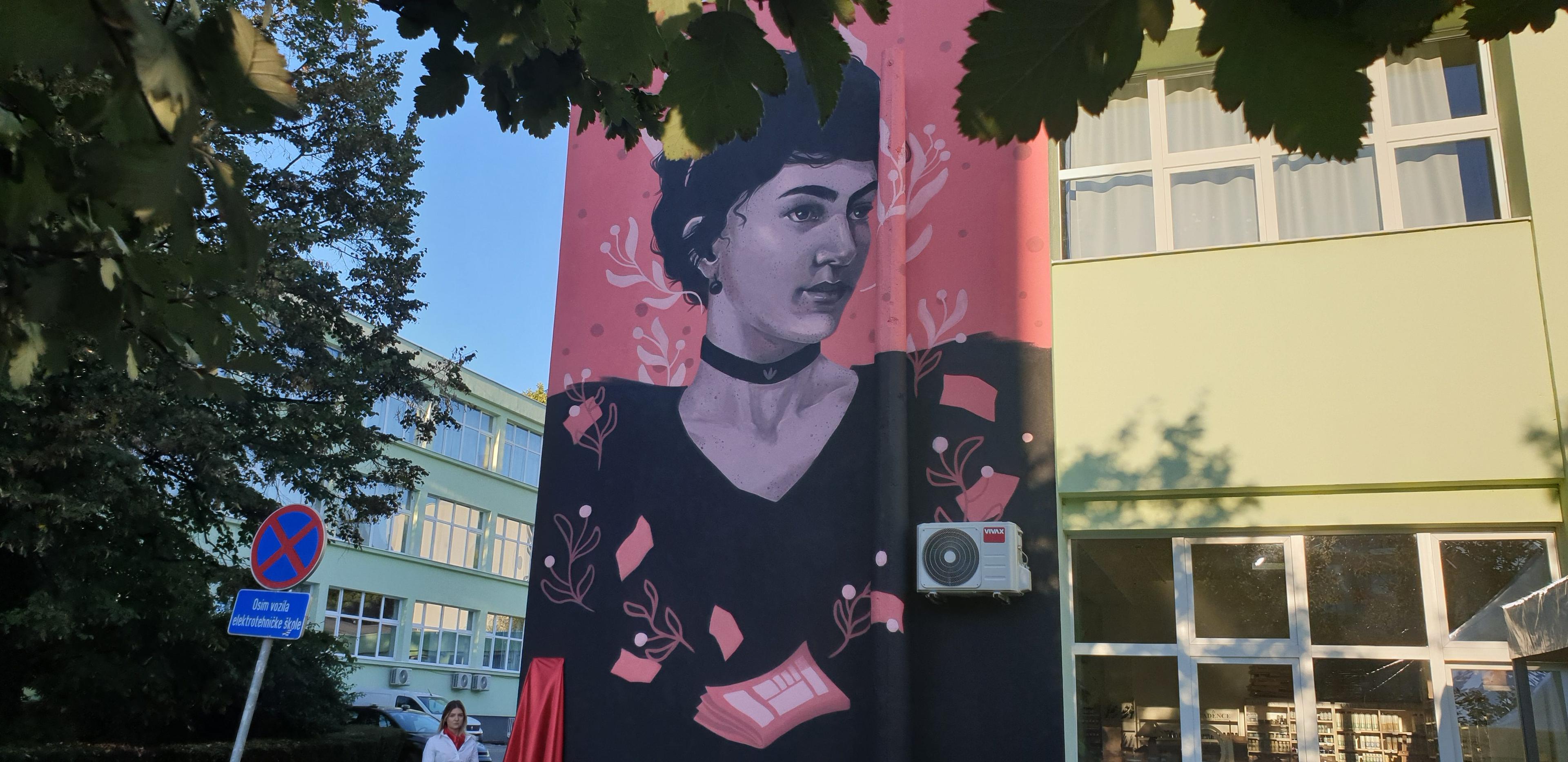 Mural sa likom Milene Mrazović - Avaz