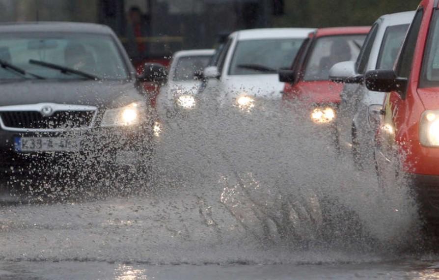 Stanje na putevima: Na graničnim prelazima zadržavanja nisu duža od 30 minuta - Avaz