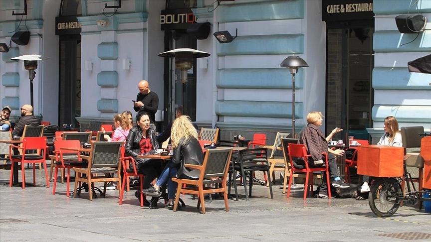 U svim ugostiteljskim objektima od 22 sata građani moraju imati Covid propusnice - Avaz