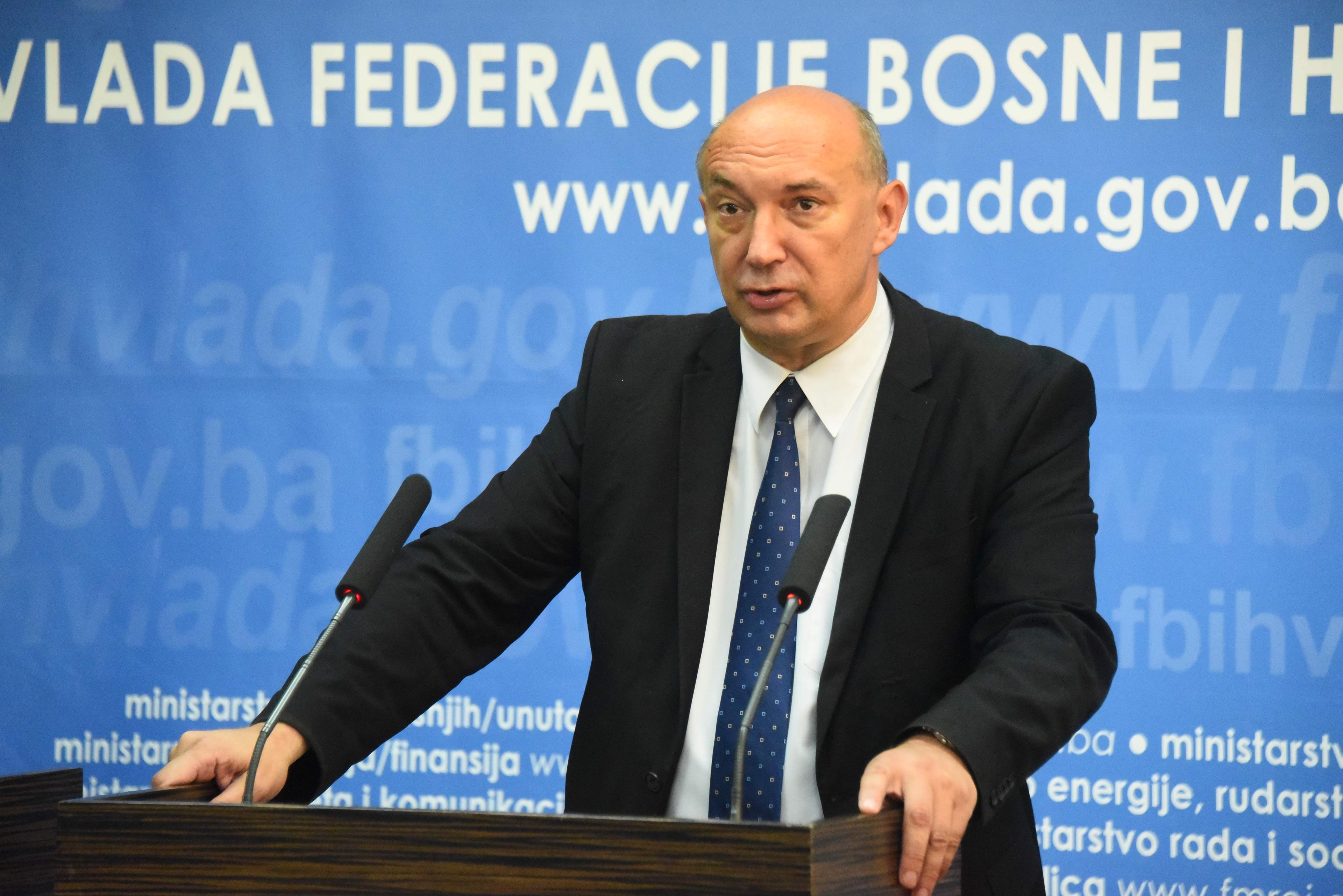 U Federaciji BiH zakonski priznat status roditelja njegovatelja, primjena Zakona počinje 30. decembra