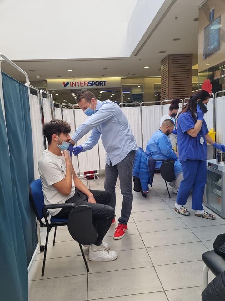 Fotografija s vakcinacije u Grand Centru na Ilidži - Avaz