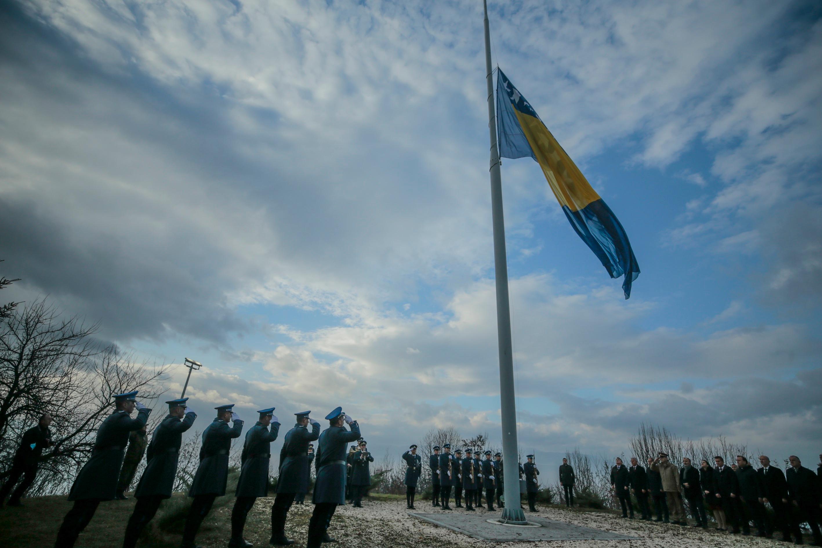 Na Humu podignuta zastava BiH - Avaz