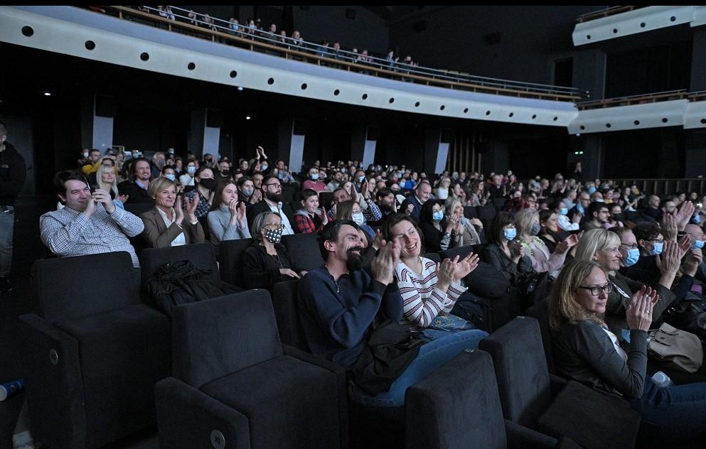 Publika u Beogradu - Avaz