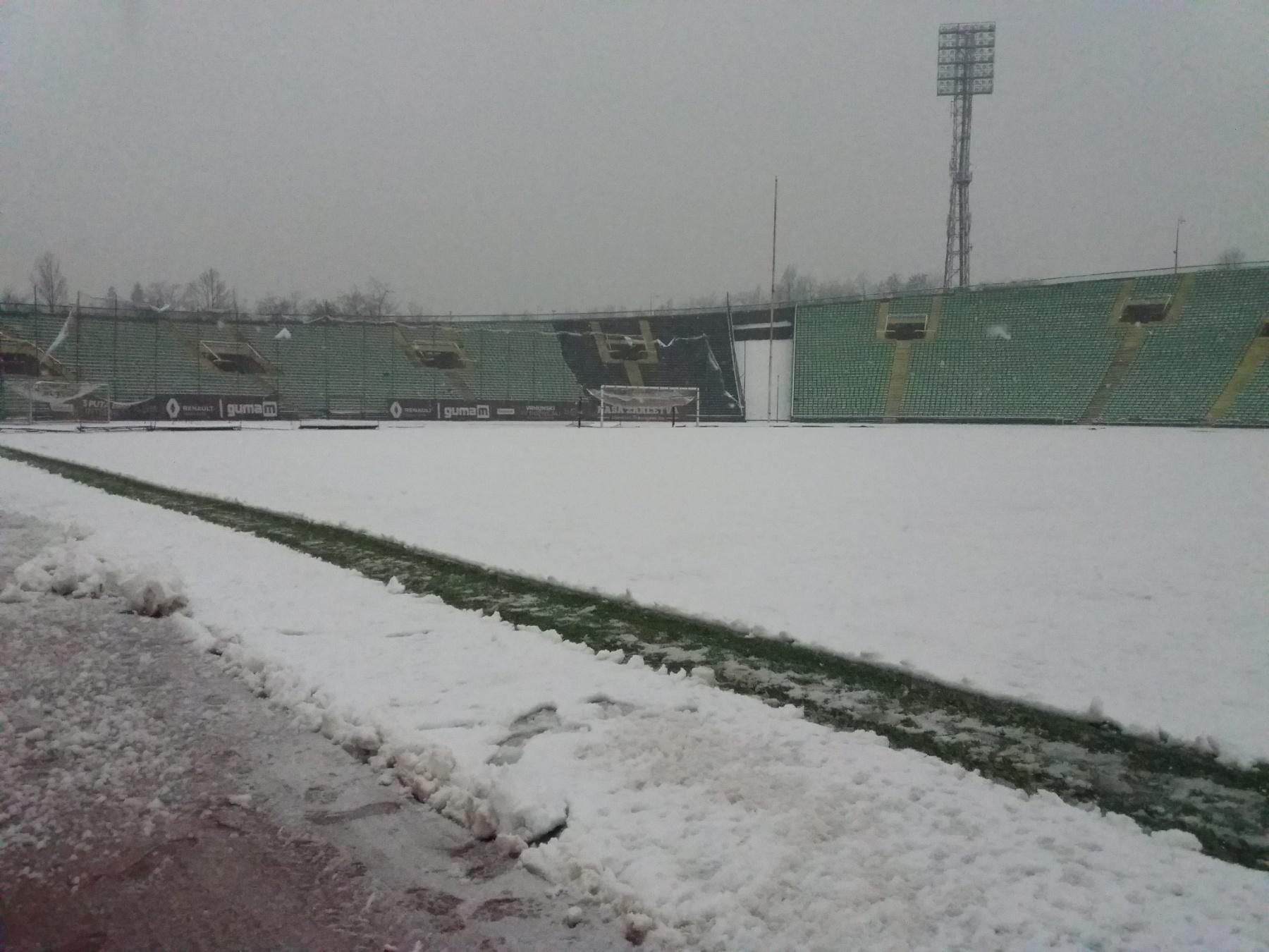 Uoči posljednjeg kola Premijer lige "Grbavica" i "Koševo" pod bijelim pokrivačem