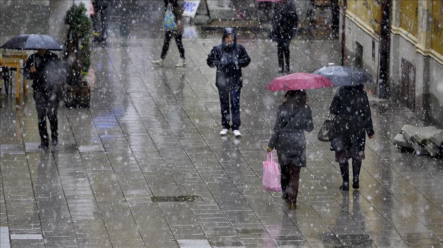 Danas oblačno vrijeme s kišom i snijegom, moguće poplave u nekim dijelovima zemlje