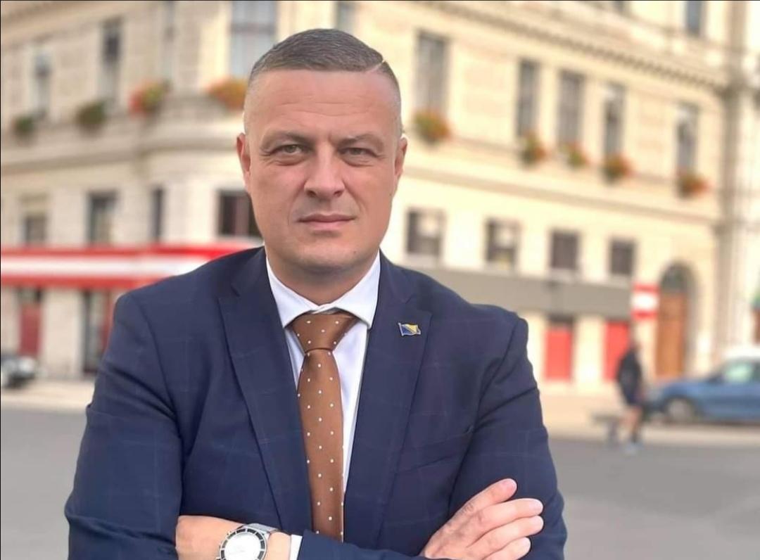 Vojin Mijatović: SIPA hapsi osumnjičene za ratne zločine, u Sarajevu muk