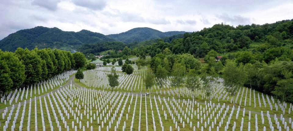 Frankfurter Allgemeine Zeitung: Pronađena grobnica sa žrtvama genocida 200 kilometara od Srebrenice