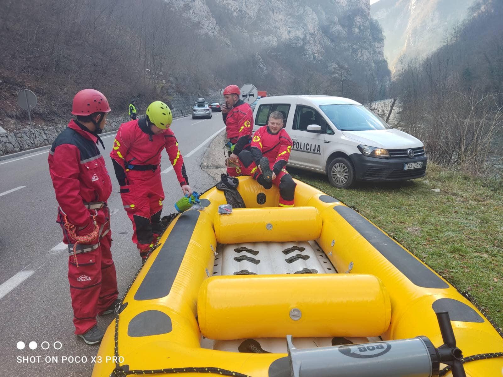 GSS Jajce nastavlja potragu za mladićem koji je vozilom sletio u Vrbas