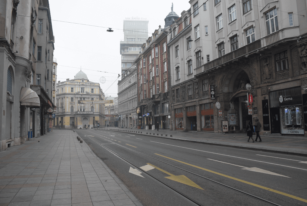 Sarajevo jutros: Saobraćajnice puste, samo rijetki šetači u centru  i starom dijelu grada - Avaz