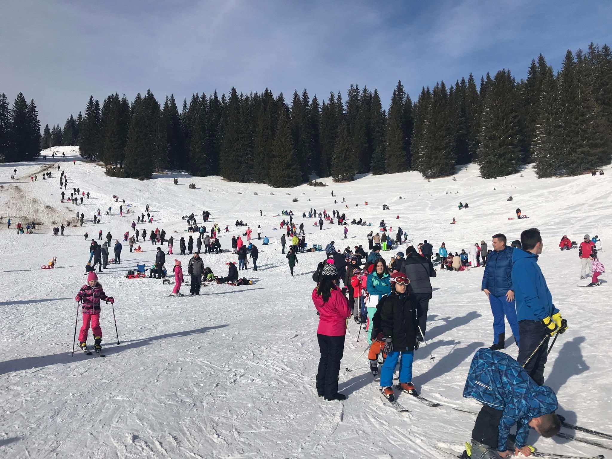 Građani pohrili na Igman: Velike gužve na olimpijskoj ljepotici