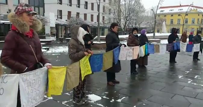 Tradicionalno okupljanje na Trgu slobode u Tuzli - Avaz