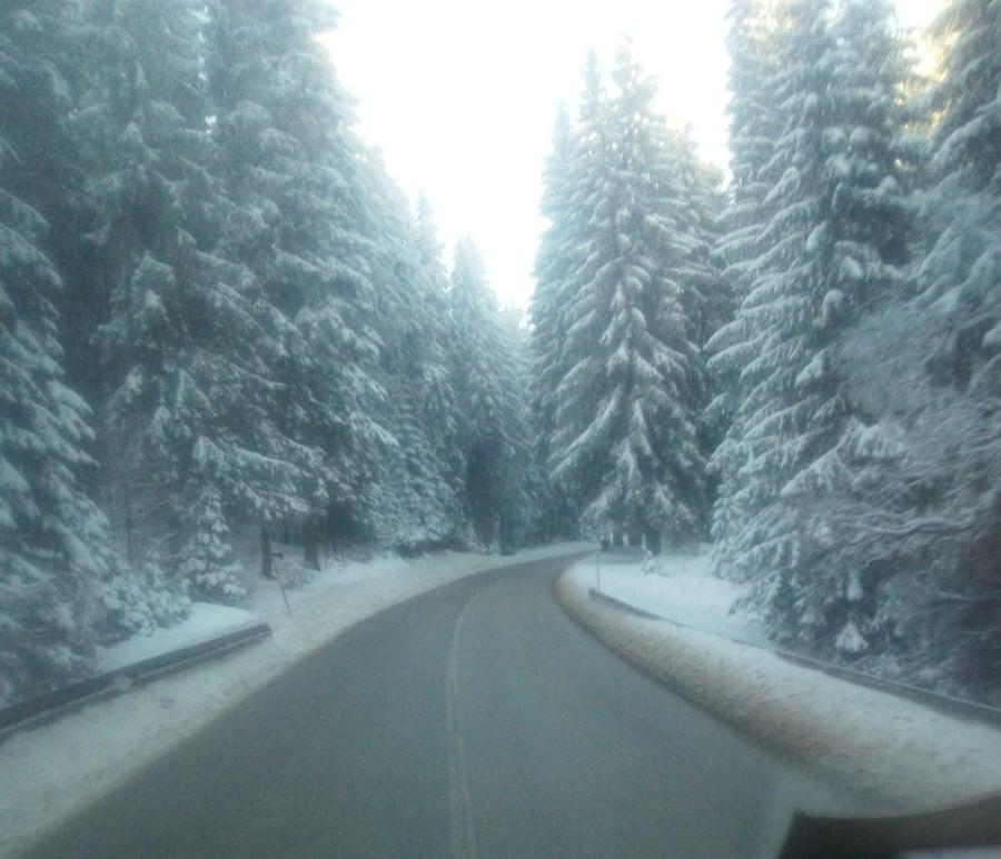 Upozorenja na poledicu na putevima - Avaz