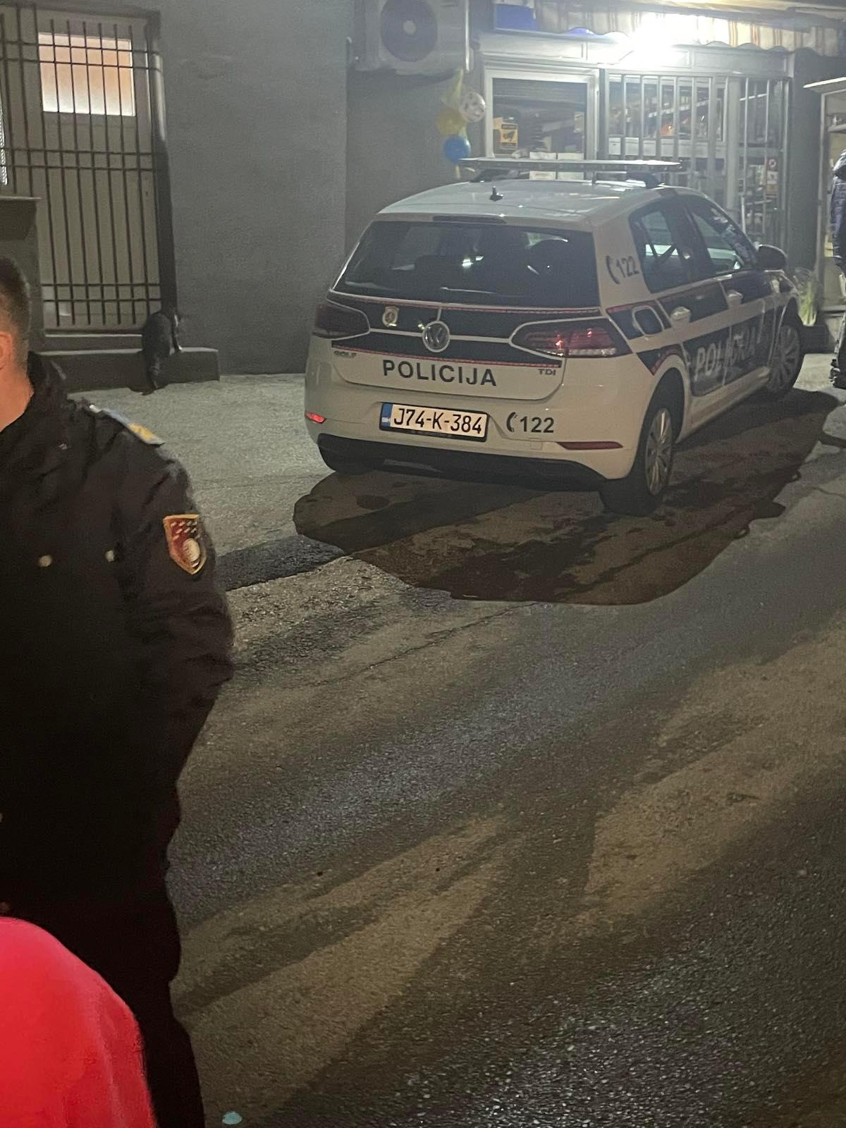 Policija na terenu - Avaz