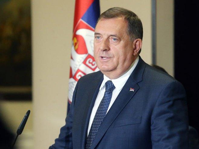 Dodik odgovorio novinarki o svojoj plati: Plata je četiri i nešto, a da li bruto ili neto, nemam pojma