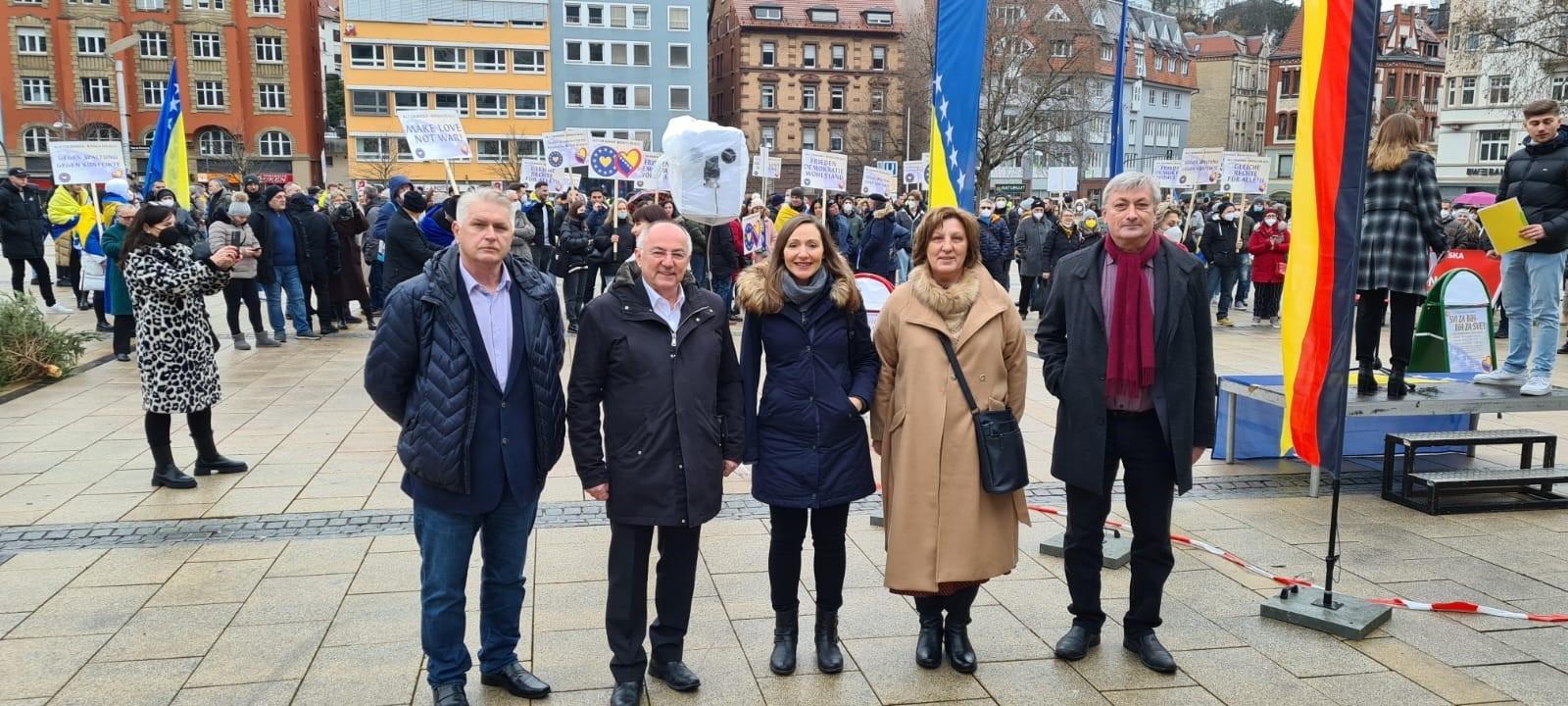 Haris Halilović, Josip Juratović, Jasmina Hostert, Nijaza Mešić i Gari Pavković - Avaz