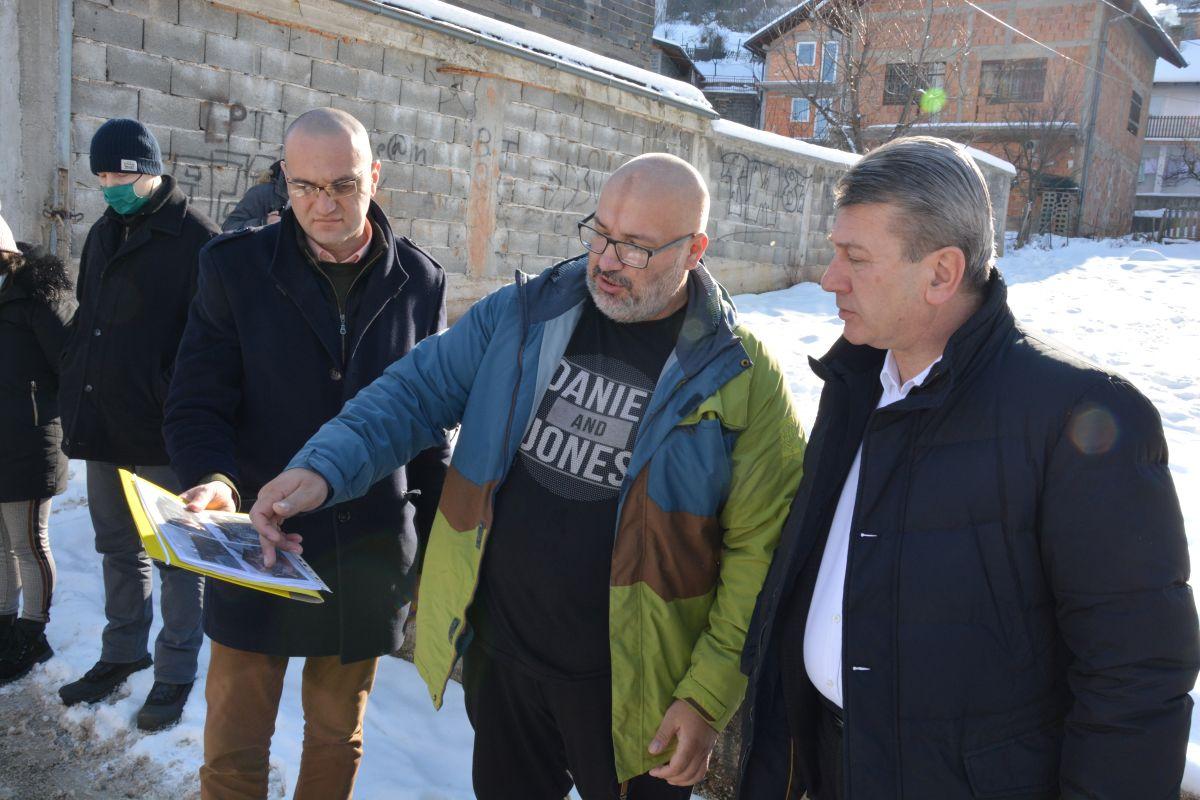 Porodice su bile obradovane današnjom posjetom, te su istakli da im mnogo znači kada znaju da neko brine o njima i obilazi ih - Avaz