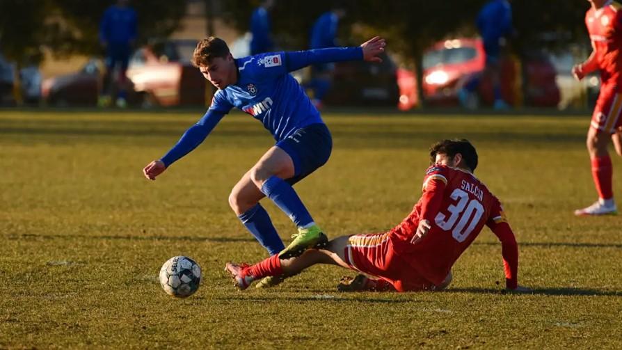 Salčin (desno), koji je ponikao u FK Velež, za "Rođene" je u prvom dijelu sezone odigrao 13 utakmica - Avaz