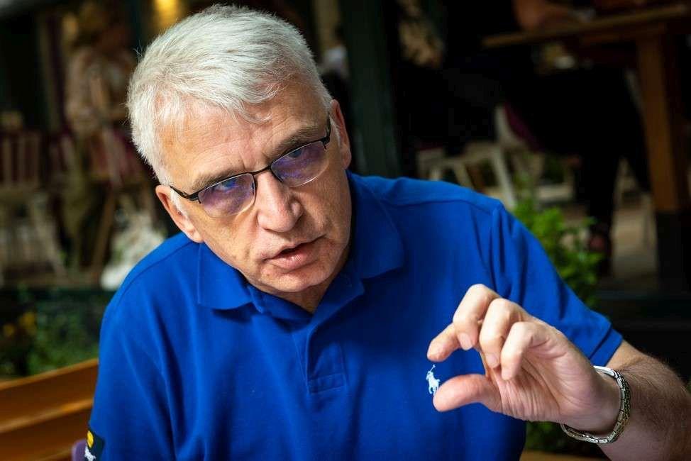 Profesor Ekonomskog fakulteta Aziz Šunje za "Avaz": Vlada FBiH mora smanjiti potrošnju