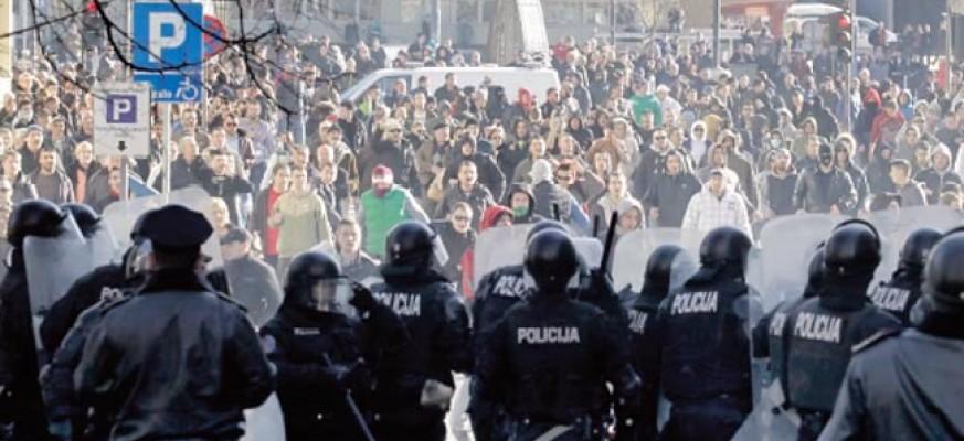 Demonstracije u Sarajevu - Avaz