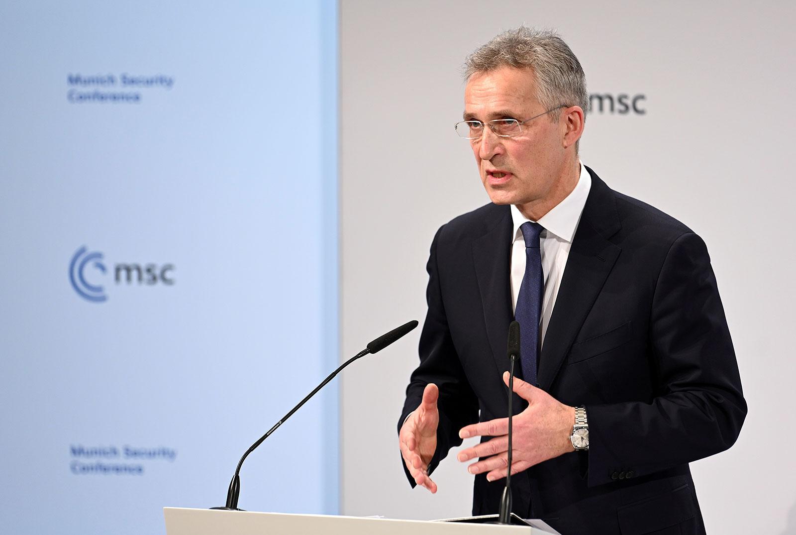 Stoltenberg: Moskva traži izgovor da ponovo napadne Ukrajinu