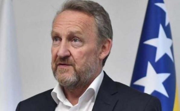 Bakir Izetbegović: Poseban dan da izrazimo poštovanje i zahvalnost ženama za doprinos u stvaranju boljeg društva