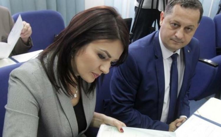 See what the report of the Working Group on nepotism of Nedžad Hamzić and Lejla Vuković contains