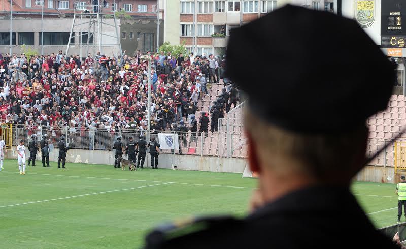 Mjere i aktivnosti Uprave policije MUP-a ZDK na osiguranju nogometnih utakmica u Zenici