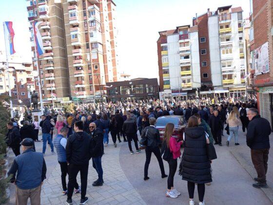 Održani protesti Srba na Kosovu zbog zabrane glasanja na izborima u Srbiji