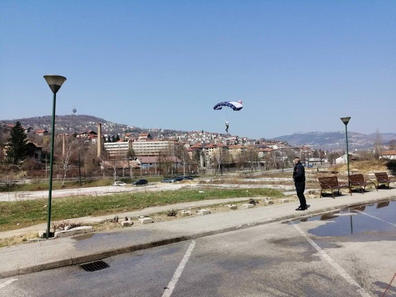 Kem i Lukas u letu nakon skoka s najviše zgrade u regionu - Avaz