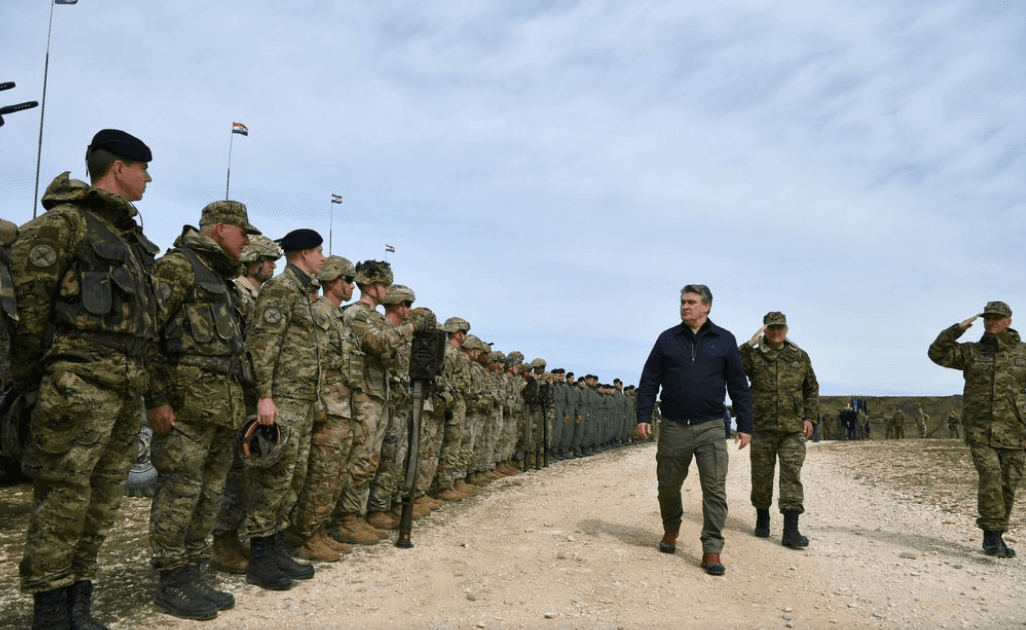 Zoran Milanović pratio vojnu vježbu hrvatske i američke vojske