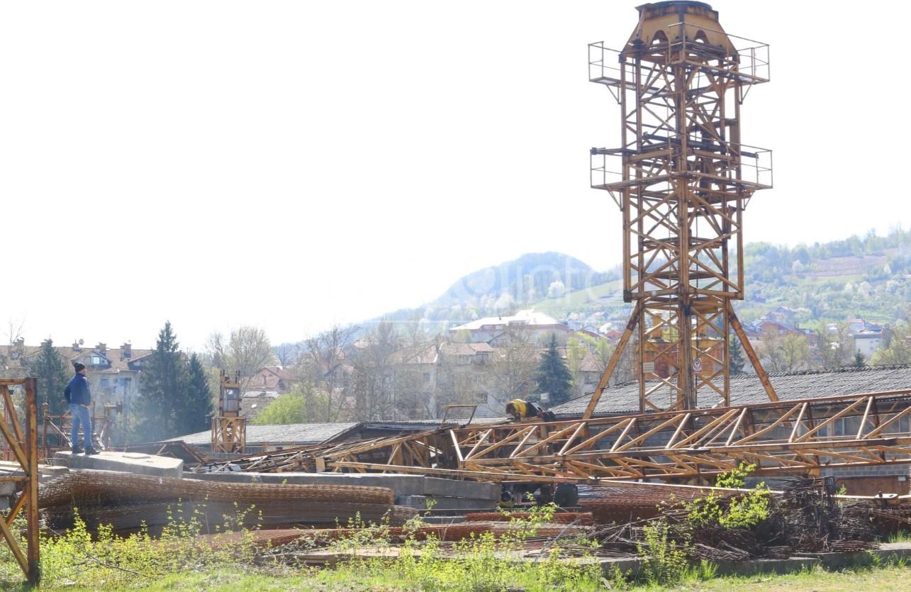 Povrijeđeni radnik je nakon nesreće prevezen na UKC RS - Avaz