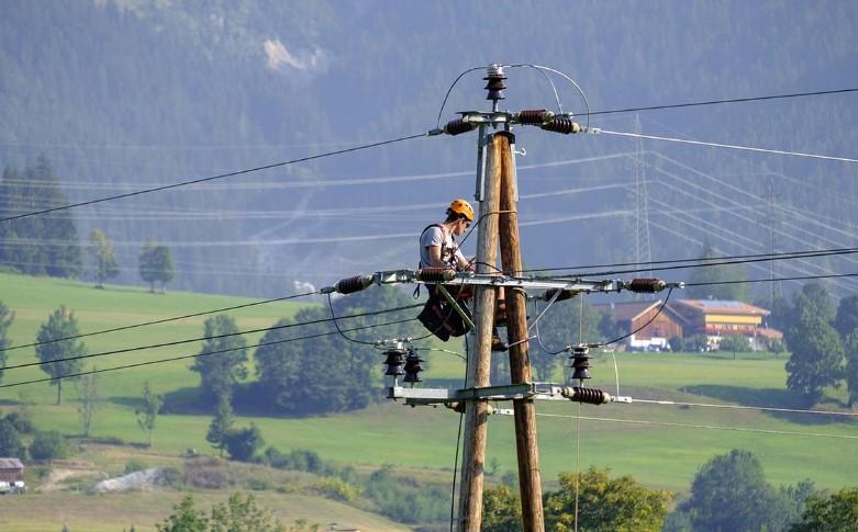 Na području Kneževa poginuo radnik dok je pravio elektro-mrežu